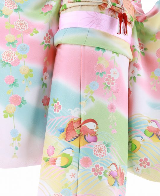 七五三7歳女の子用 四つ身[吉澤友禅・正絹]薄ピンクに四色ぼかし・おしどりと桜の古典柄No.299O